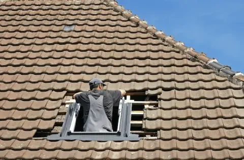 Pose de velux - Hôpital-Camfrout